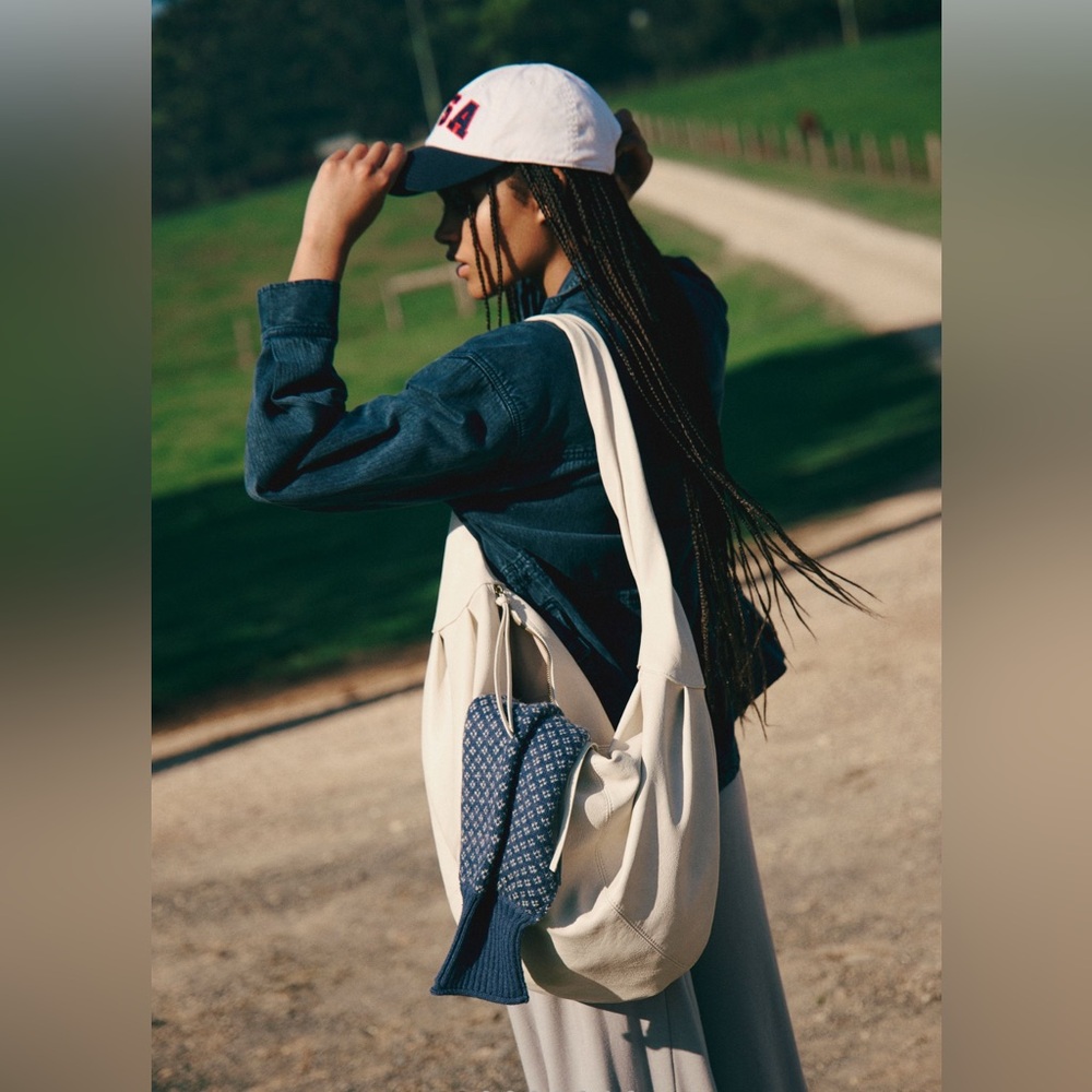 NWT Free People Slouchy Carryall in color Ivory - Picture 2 of 7